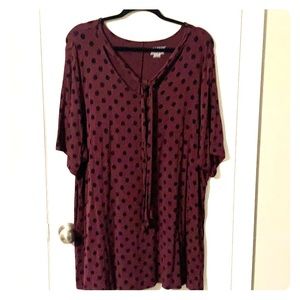 Short sleeve tie neck shirt